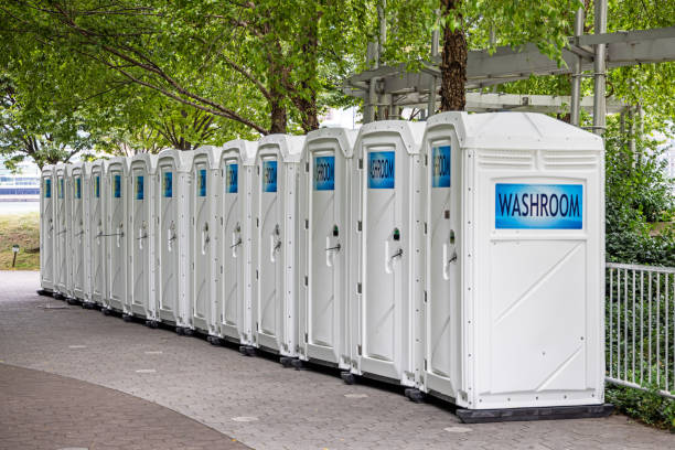 Portable bathroom rental in Chebanse, IL